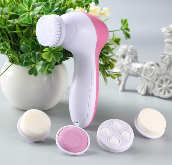 Brosse Nettoyante Visage Électrique 5-en-1 avec ses 5 têtes